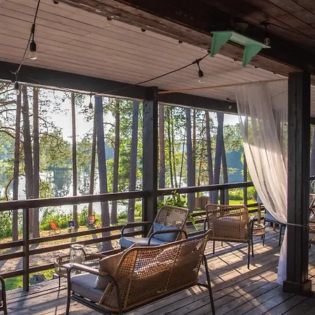 Bed & Breakfast Tuba Jaerveaeaerses Puhkemajas - Saarjaerve Puhkemaja