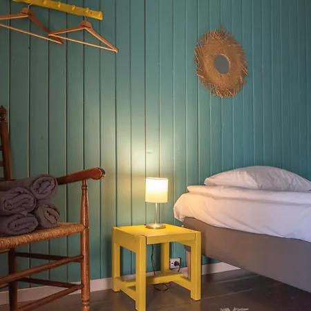 Tuba Jaerveaeaerses Puhkemajas - Saarjaerve Puhkemaja Bed & Breakfast Tromsi