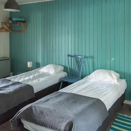 Tuba Jaerveaeaerses Puhkemajas - Saarjaerve Puhkemaja Bed & Breakfast Tromsi
