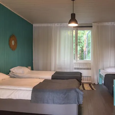 Tuba Jaerveaeaerses Puhkemajas - Saarjaerve Puhkemaja * Tromsi