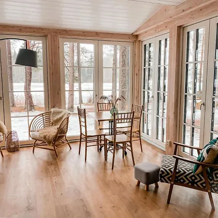 Tuba Jaerveaeaerses Puhkemajas - Saarjaerve Puhkemaja Bed & Breakfast
