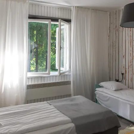 Bed & Breakfast Tuba Jaerveaeaerses Puhkemajas - Saarjaerve Puhkemaja *