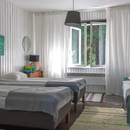 Bed & Breakfast Tuba Jaerveaeaerses Puhkemajas - Saarjaerve Puhkemaja