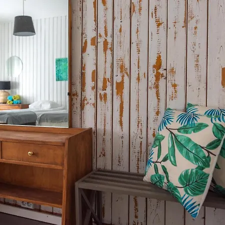 Bed & Breakfast Tuba Jaerveaeaerses Puhkemajas - Saarjaerve Puhkemaja