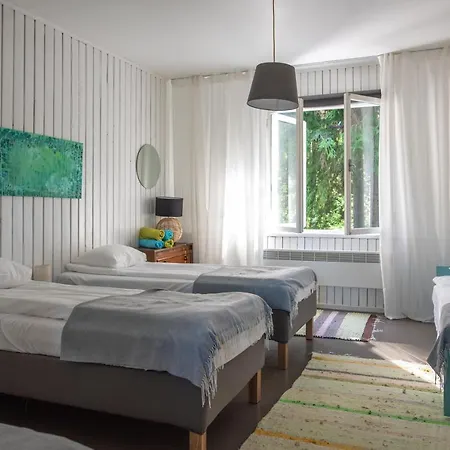 Bed & Breakfast Tuba Jaerveaeaerses Puhkemajas - Saarjaerve Puhkemaja