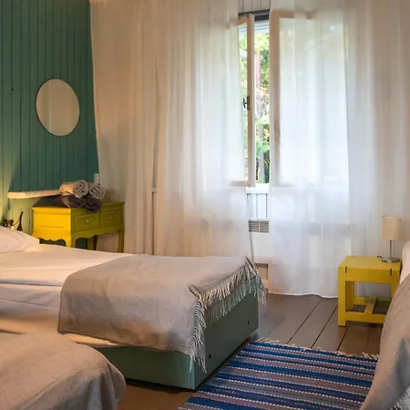 Tuba Jaerveaeaerses Puhkemajas - Saarjaerve Puhkemaja Bed & Breakfast *