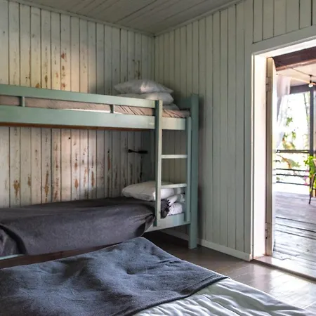 Tuba Jaerveaeaerses Puhkemajas - Saarjaerve Puhkemaja Bed & Breakfast *
