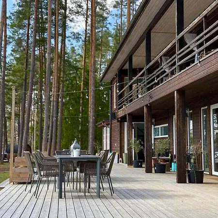 Bed & Breakfast Tuba Jaerveaeaerses Puhkemajas - Saarjaerve Puhkemaja