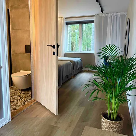 Tuba Jaerveaeaerses Puhkemajas - Saarjaerve Puhkemaja Bed & Breakfast Tromsi