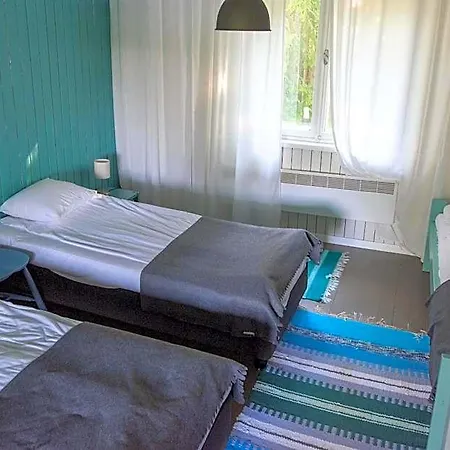 Tuba Jaerveaeaerses Puhkemajas - Saarjaerve Puhkemaja *
