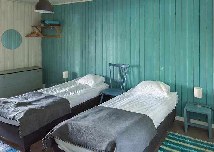 Tuba Jaerveaeaerses Puhkemajas - Saarjaerve Puhkemaja Nocleg ze śniadaniem Tromsi