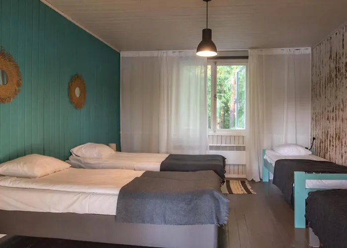 Tuba Jaerveaeaerses Puhkemajas - Saarjaerve Puhkemaja * Tromsi