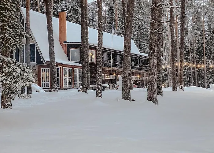 Tuba Jaerveaeaerses Puhkemajas - Saarjaerve Puhkemaja * Tromsi