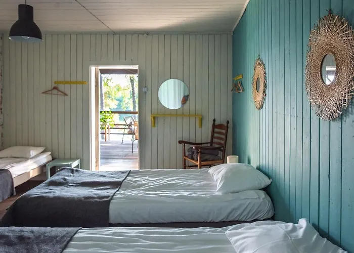 Tuba Jaerveaeaerses Puhkemajas - Saarjaerve Puhkemaja