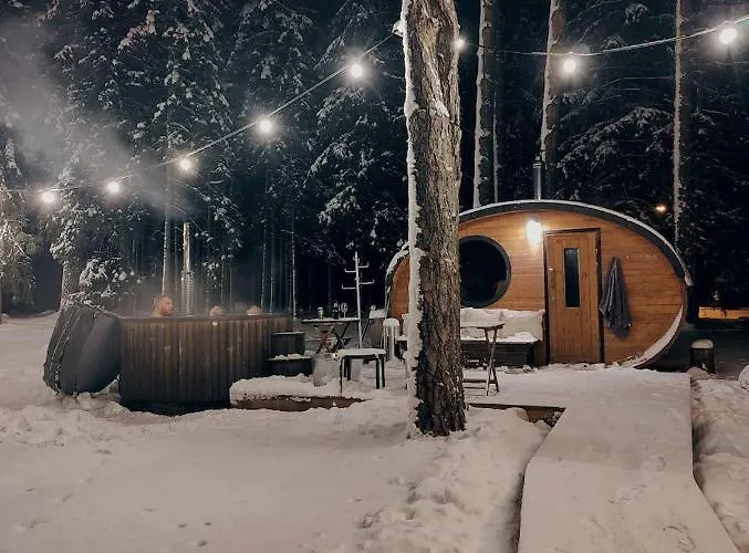 Bed & Breakfast Tuba Jaerveaeaerses Puhkemajas - Saarjaerve Puhkemaja Tromsi