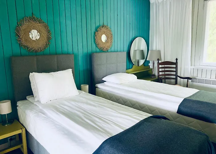 Tuba Jaerveaeaerses Puhkemajas - Saarjaerve Puhkemaja *